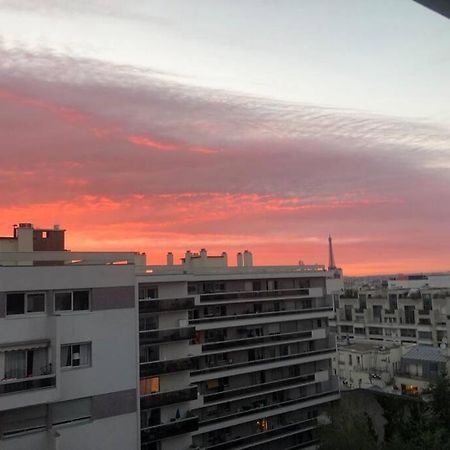 Nice Loft With Romantic View Over The Eiffel Tower Paris Exterior photo